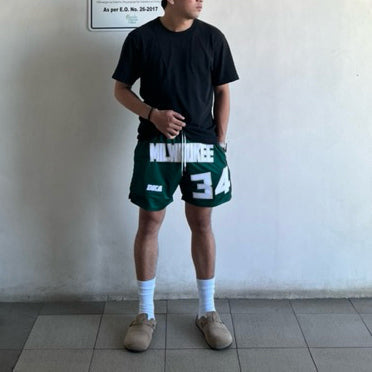 Casual and personalized solid color sports fitness shorts