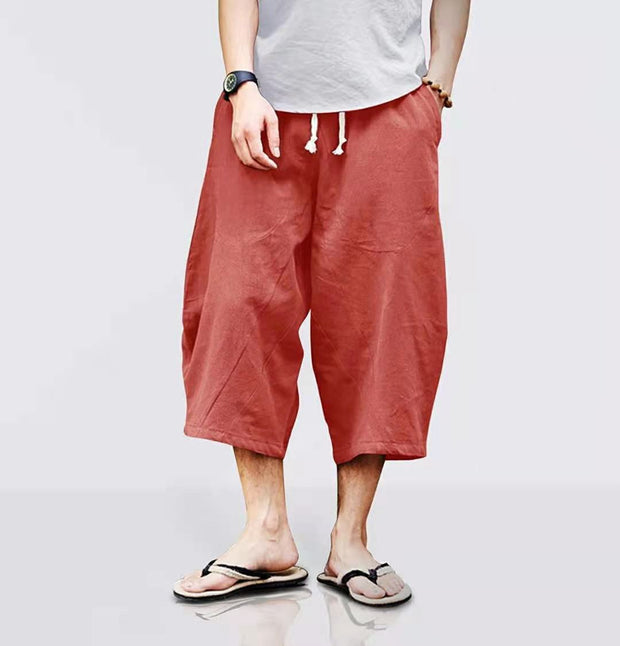 Loose cotton and linen cropped casual shorts with deep pockets