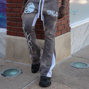 Personalized contrasting print casual flared pants