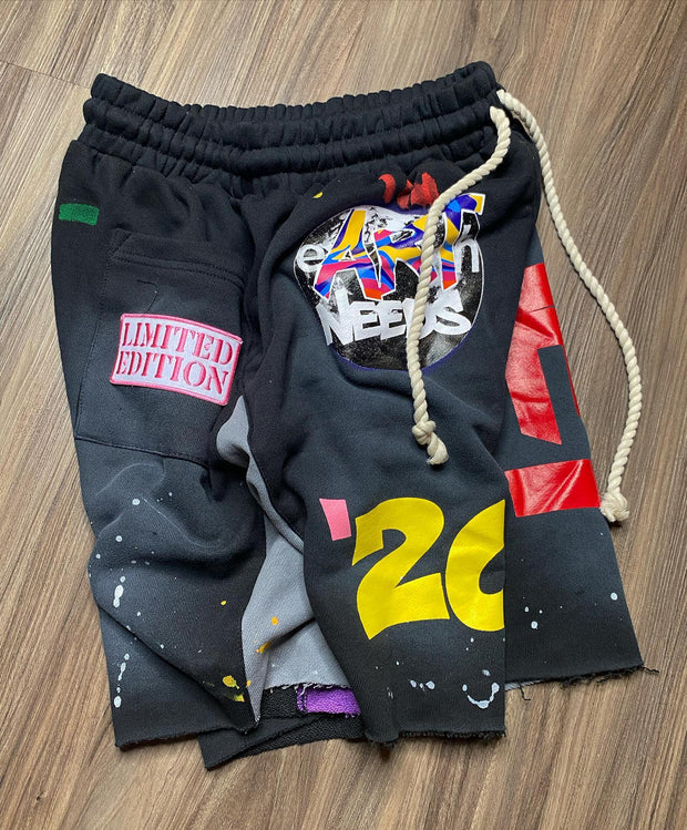 Fashionable contrast color casual shorts