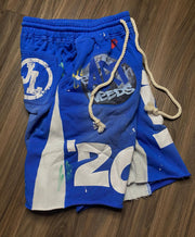 Fashionable contrast color casual shorts