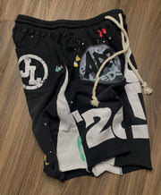 Fashionable contrast color casual shorts