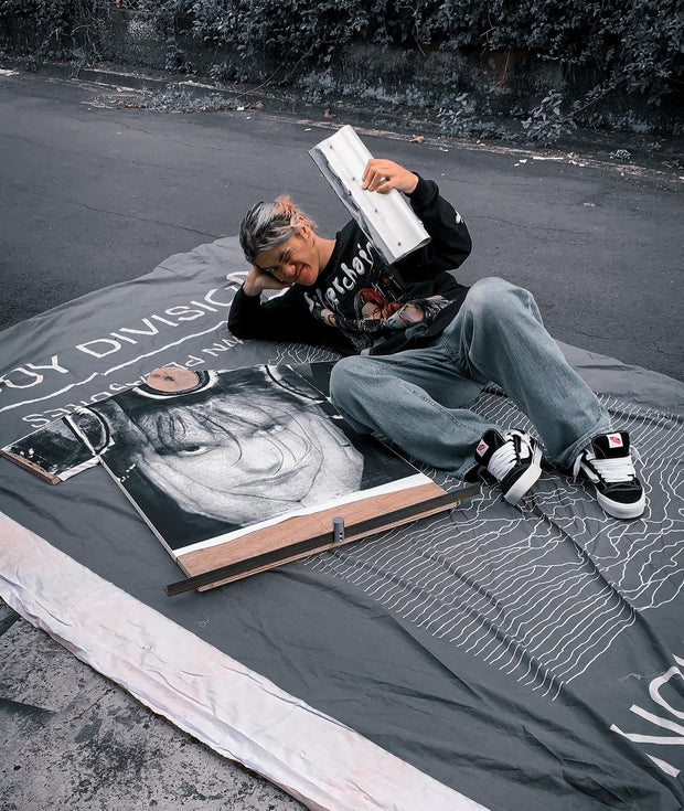 Street black and white portrait print T-shirt