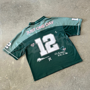 Fashionable and personalized contrast color v-neck jersey