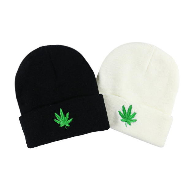 Maple Leaf Embroidered Knitted Hat Pullover Hat Hip Hop Woolen Hat