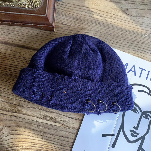 Trendy retro ripped knitted hat to keep warm